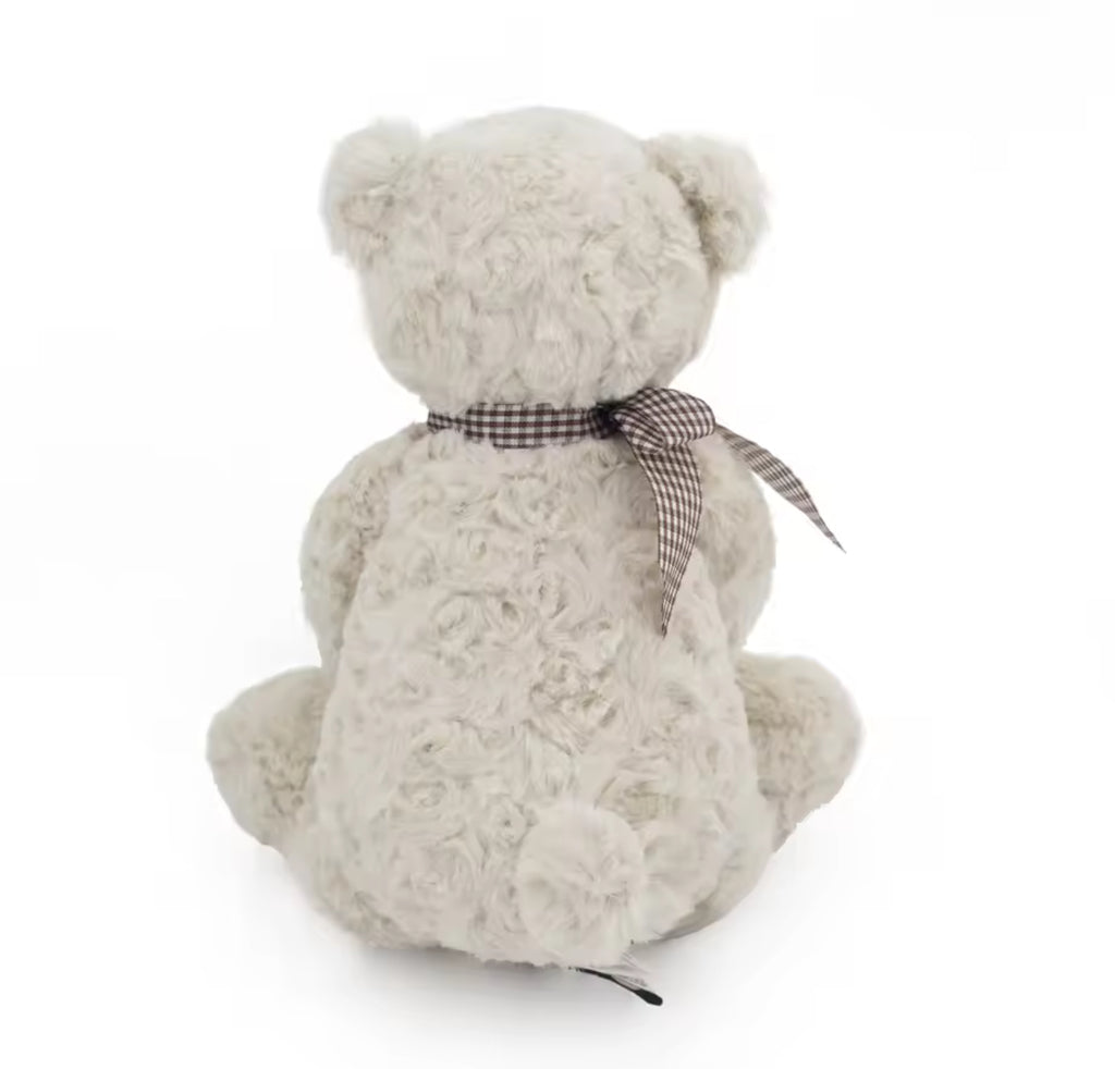 בובת דוב רכה ונעימה תוספת מושלמת לחדר הילדים